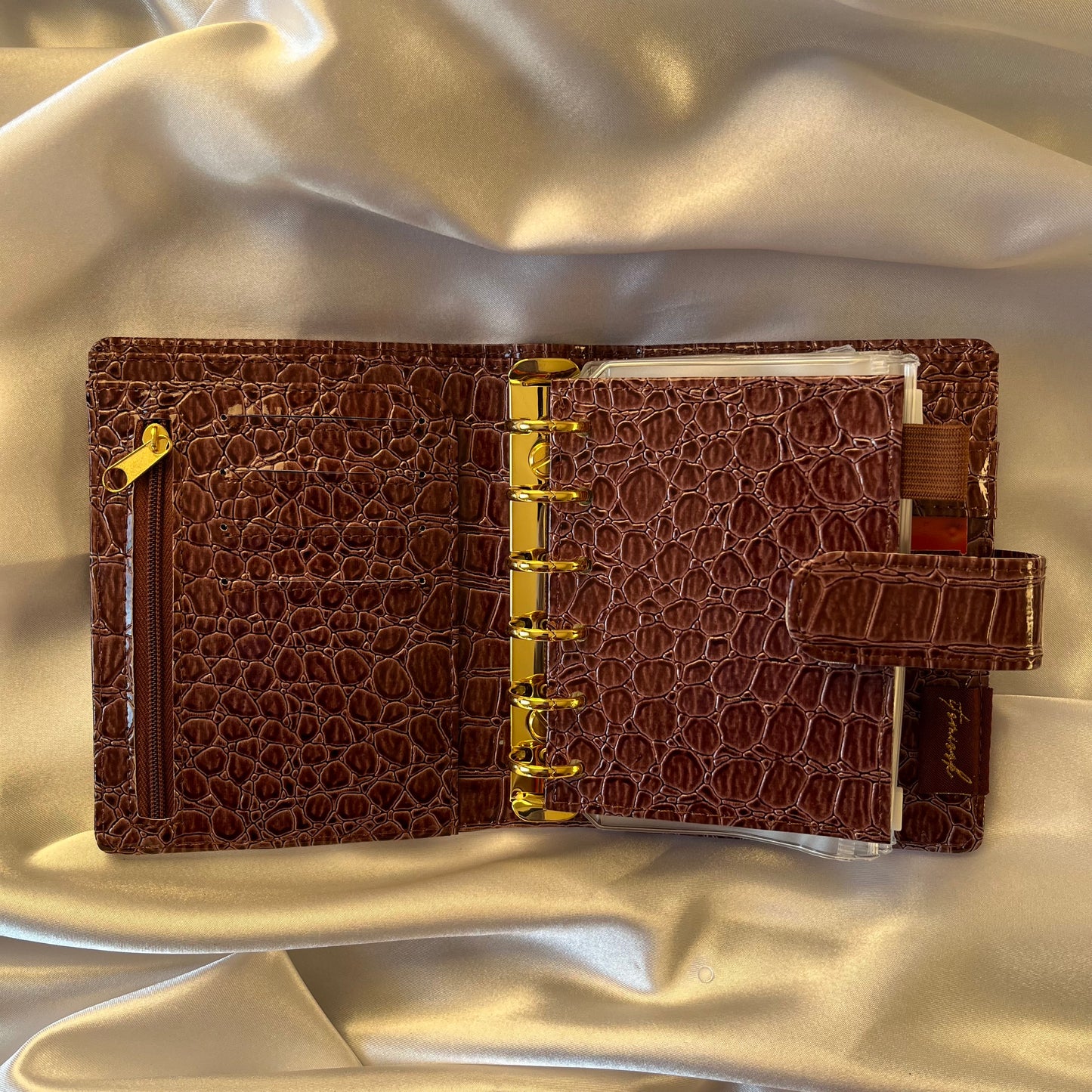 CROC A7 BINDER - Brown